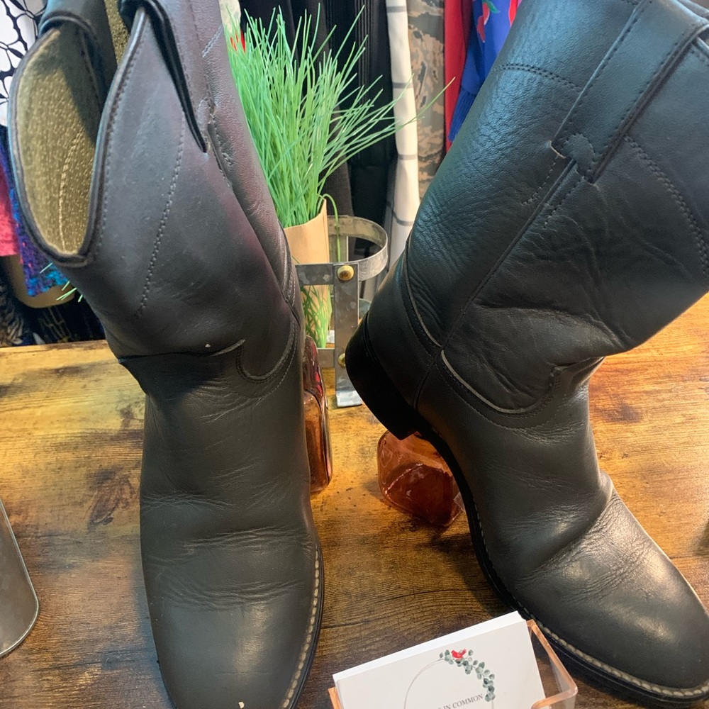 Justin Boost - image 2